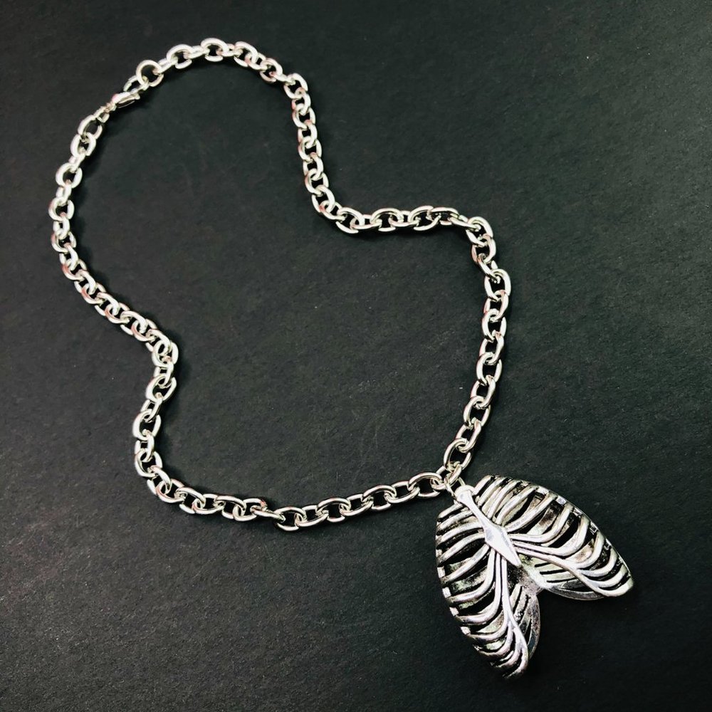 Chunky Gothic Goth Human Chest Ribs Bones Skeleton Necklace Choker Creepy Scary - Picture 3 of 4